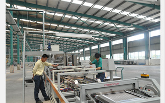 探秘冠軍品質(zhì)之源 新浪家居評(píng)測(cè)團(tuán)走進(jìn)冠軍磁磚工廠實(shí)錄